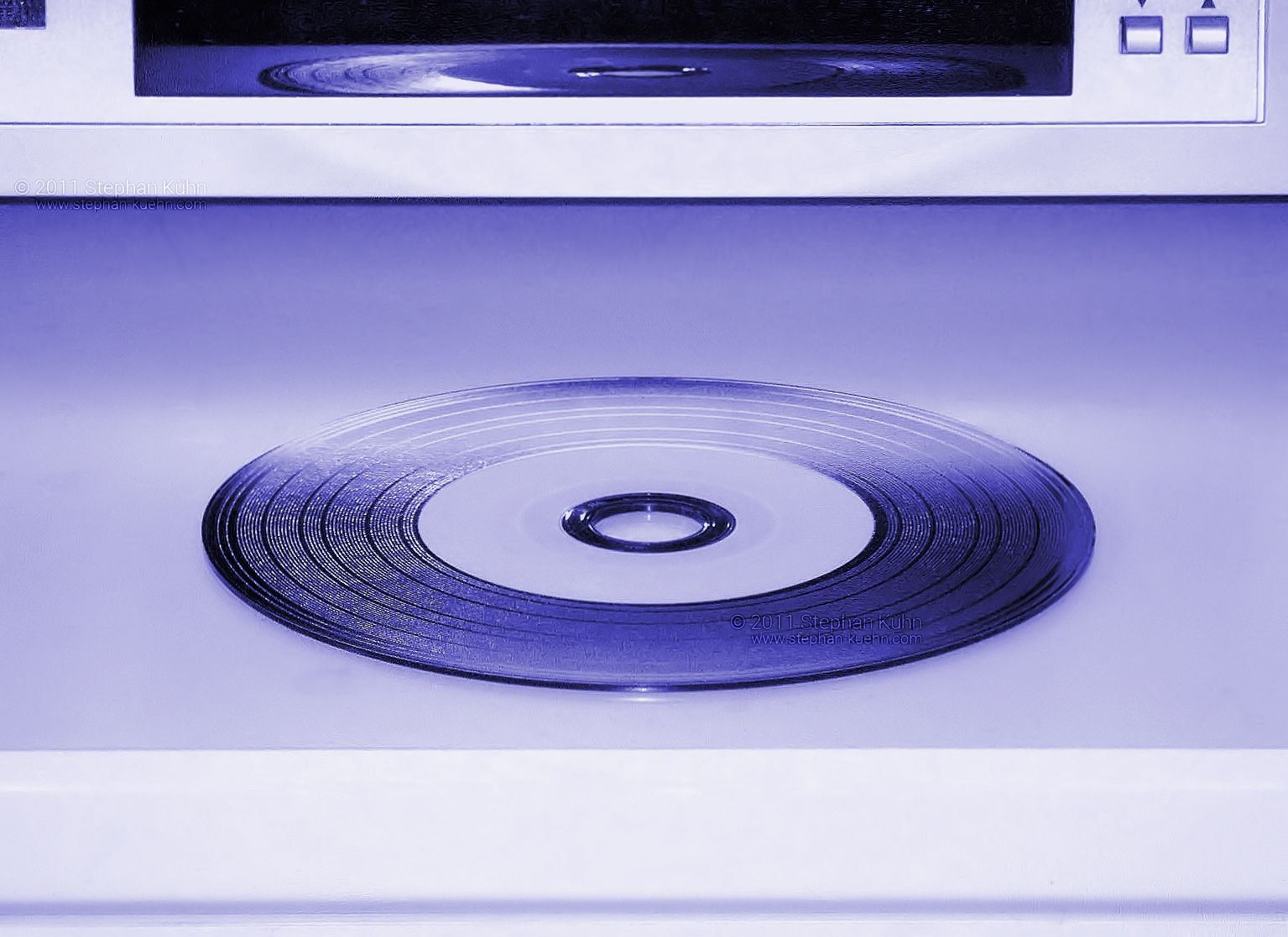 Disque copyright &copy; 2011 Stephan Kuehn