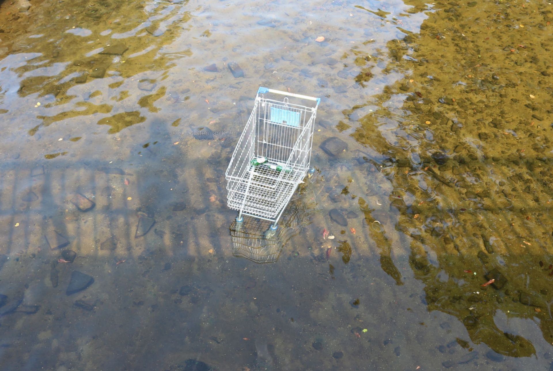 Einkaufswagen Berlin copyright &copy; 2016 Stephan Kuehn