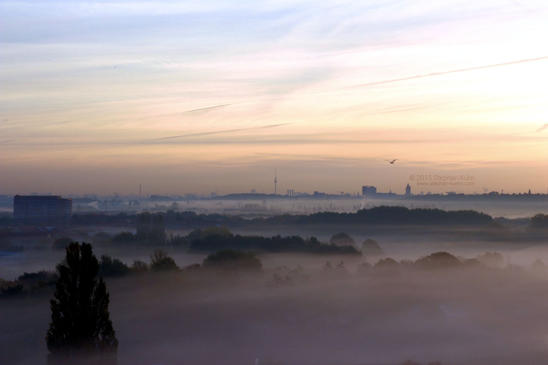 Nebel &uuml;ber Berlin copyright &copy; 2015 Stephan Kuehn